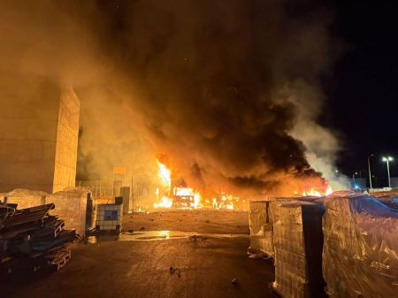 المنطقة الصناعية دالتون : حريق في عدد من الشاحنات ومركبة في دالية الكرمل